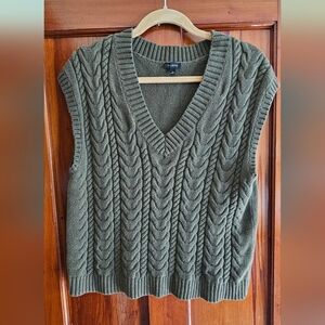 Talbots - Womens Olive Green Knit Vest.          #113